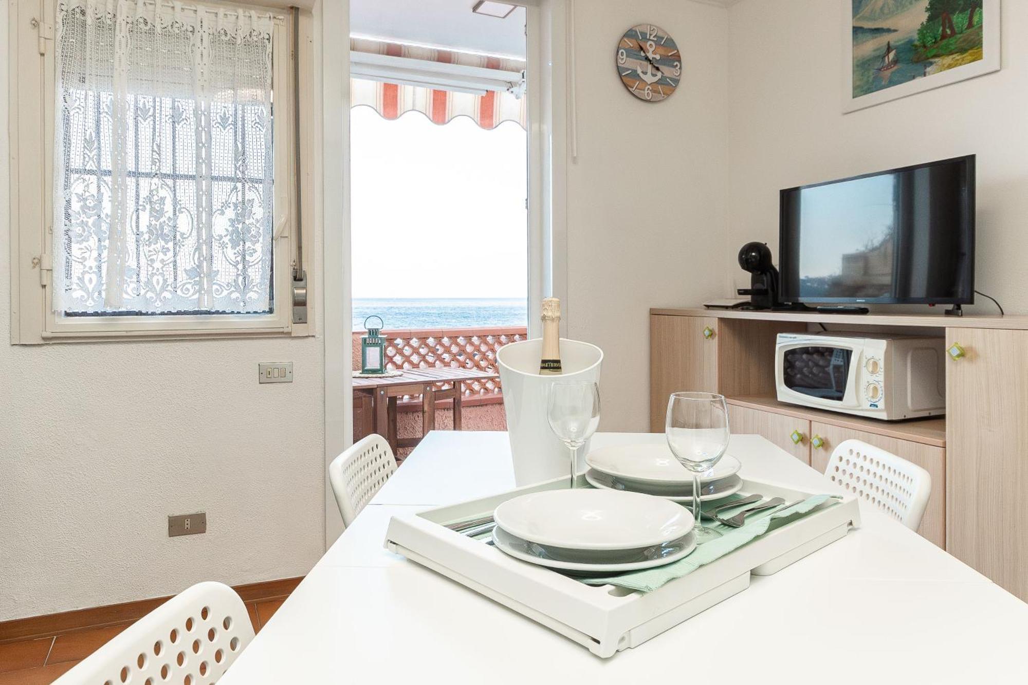 C22 Beachfront Villa - Spa Bath, Pool, Private Beach, Parking Free Andora Екстер'єр фото