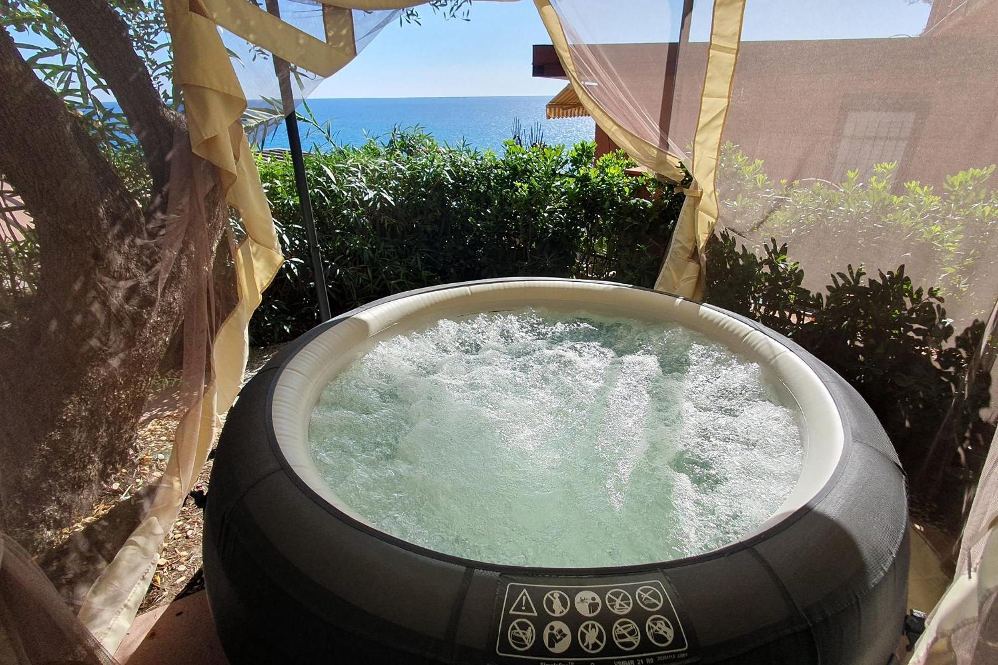 C22 Beachfront Villa - Spa Bath, Pool, Private Beach, Parking Free Andora Екстер'єр фото